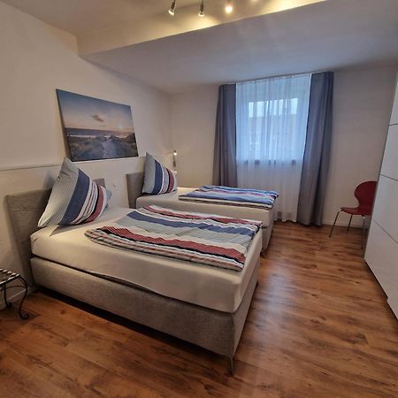 Fewofaubelcentro 42 & 54 & 62 M2 Oberhausen  Zimmer foto
